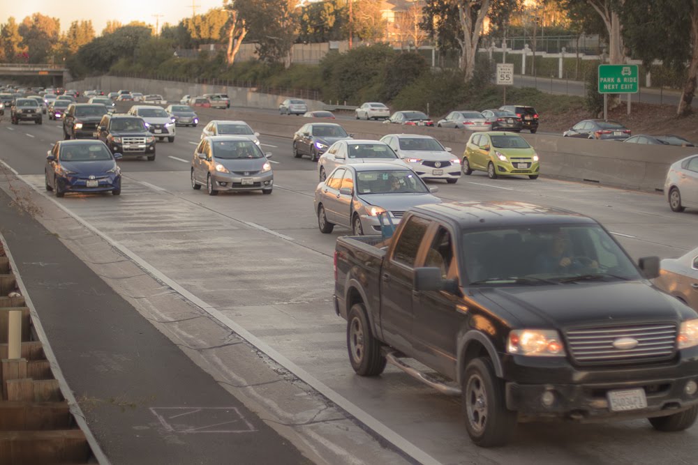 Injuries Reported in Early Morning Crash on I-195