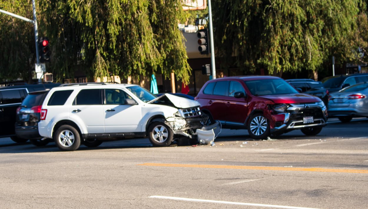One Hurt in Three-Car Crash on E St Georges Ave