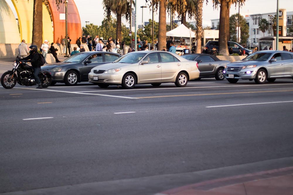 Man Hurt in Four-Vehicle Wreck on W Linden Ave